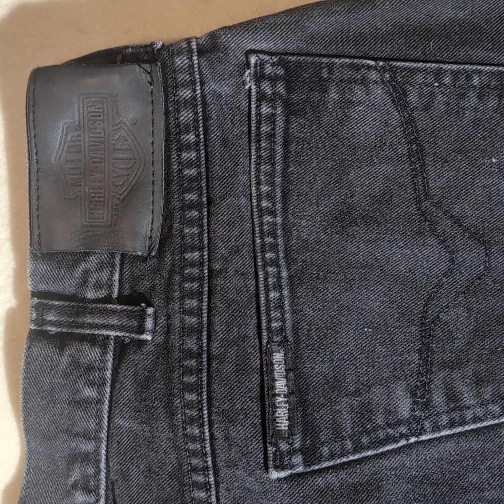 Vtg Harley Davidson Mens 42x32Faded Spell Out Relaxed Fit Jeans Black USA
